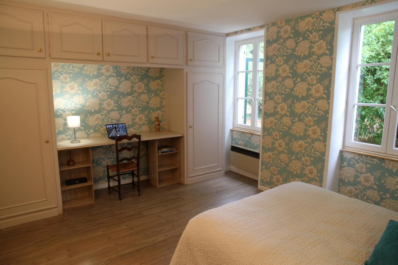 La Maison Et Son Jardin Sur Le Canal De Bourgogne Ravieres Bagian luar foto