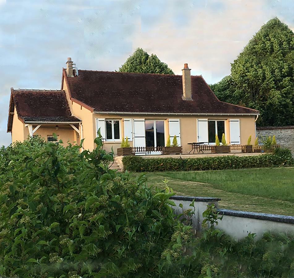 La Maison Et Son Jardin Sur Le Canal De Bourgogne Ravieres Bagian luar foto